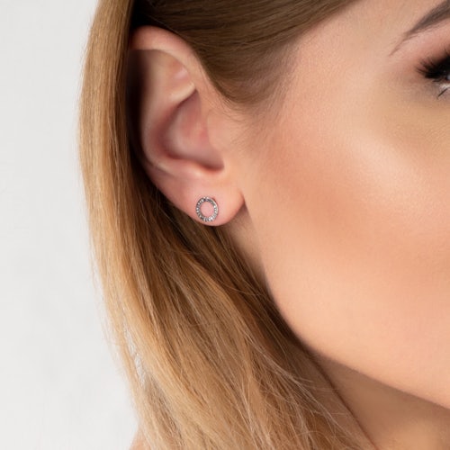 Kolczyki koła Savicki: różowe złoto, czarne diamenty